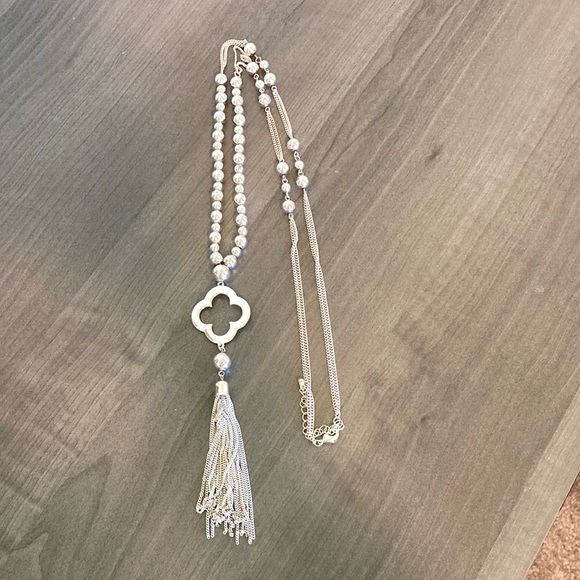 Elegant Silver Necklace with Tassel - Picture 2 of 2